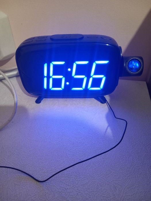 Ел.и радио часовник