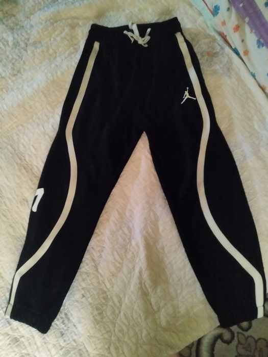 Triko Juda korinishi zõr, sastayanisi zõr. Narxi 100ming som, razmer L