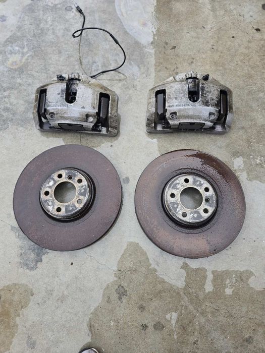 Предни спирачни апарати  и дискове за всички модели BMW F07 F01 F02 F0