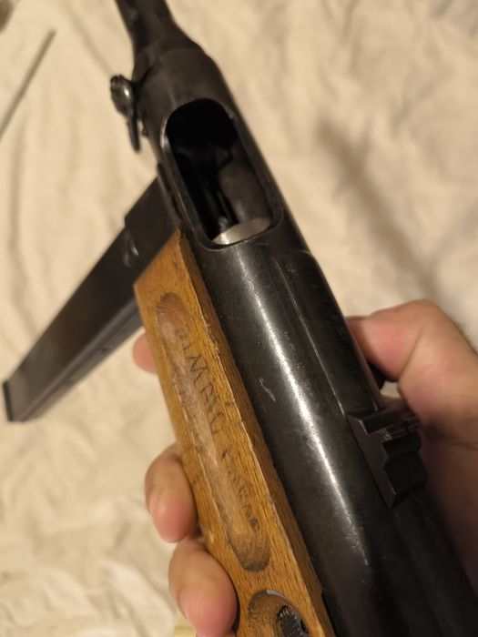 Обезопасен автомат Bereta ot VSV. картечен пистолет, пушка, карабина