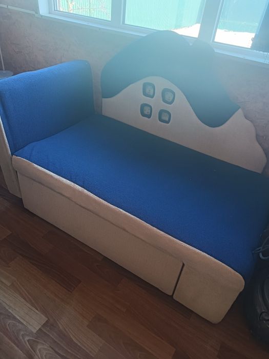 Продам детский диван