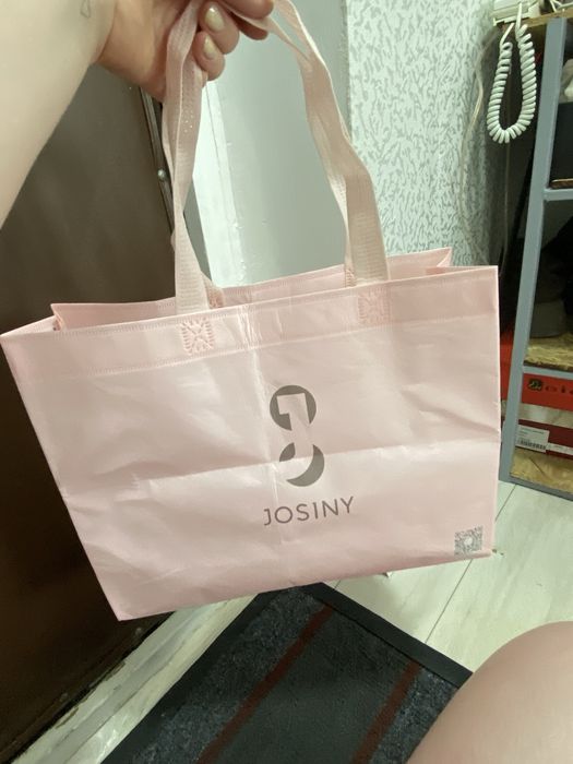 Продам сандали молочного цвета