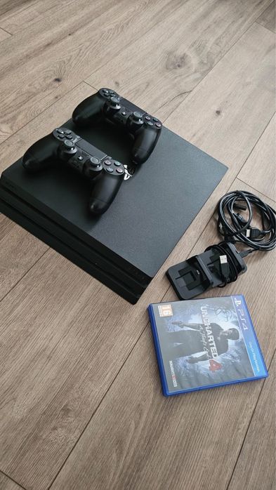 PS4 pro 1T impecabil