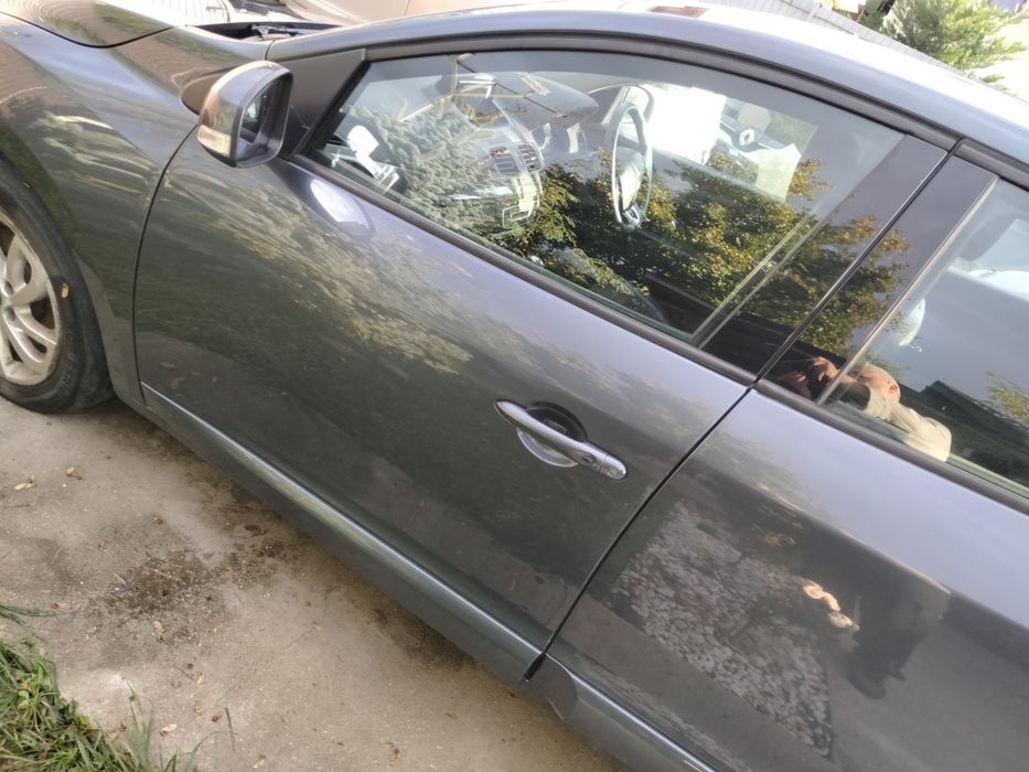 uși /ușă stânga /față /spate Renault Megane 3. 1,5dci cod vopsea TEKPN