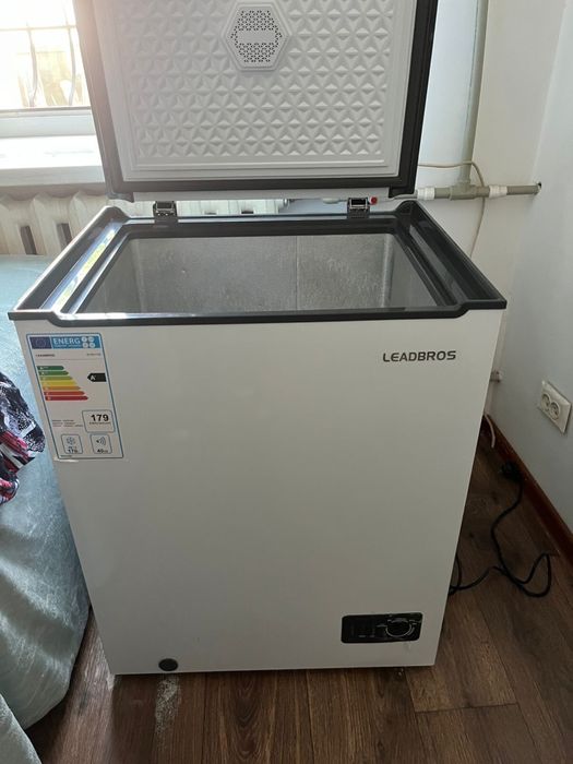 Продается морозильник новая