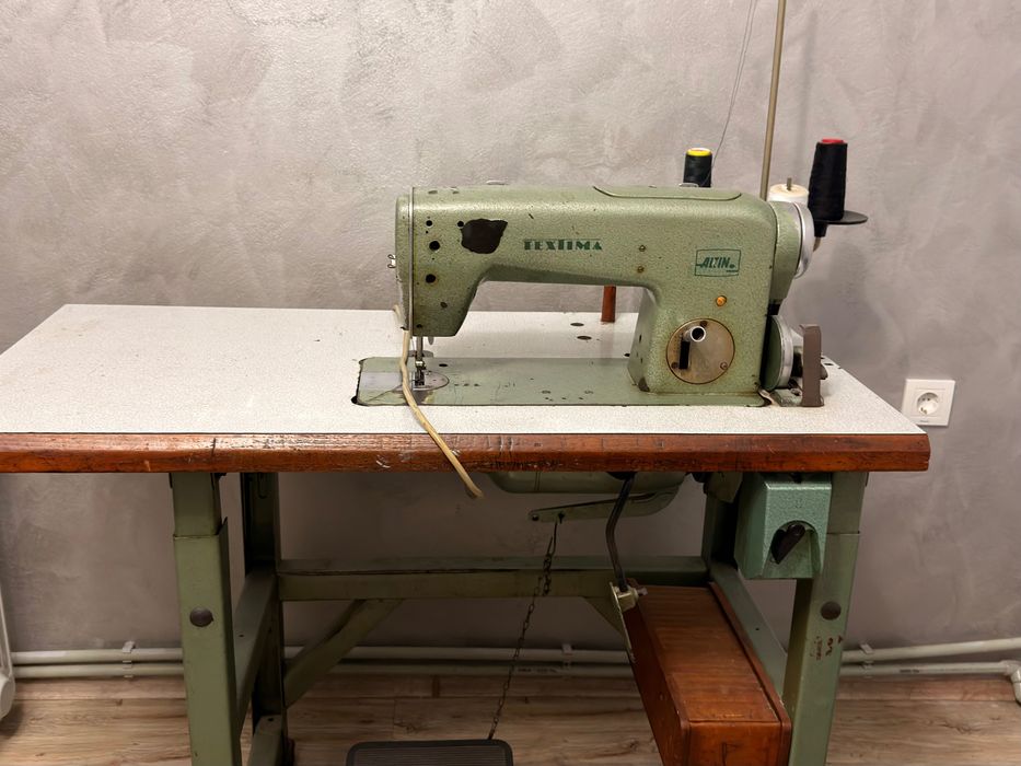 Професионална шевна машина Textima