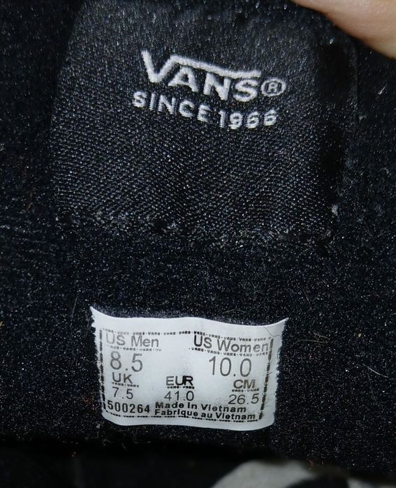 продам кроссовки vans