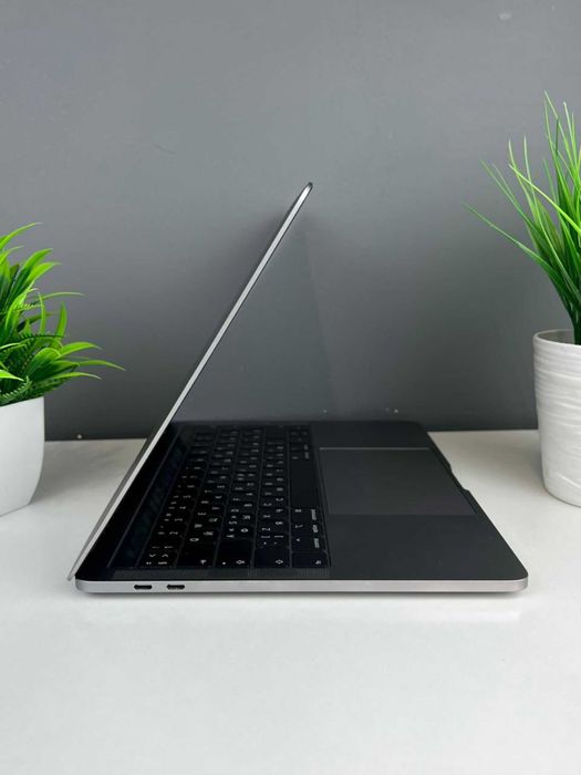 MacBook Pro 2019, 1265а63705