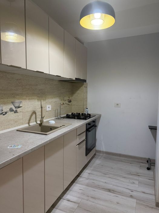 Închiriez apartament 2 camera  Prima Oneştilor