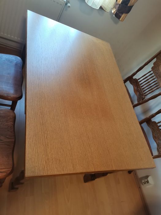 Masa scaune sculptate lemn