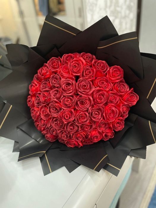 Вечные атласные розы в городе Тараз