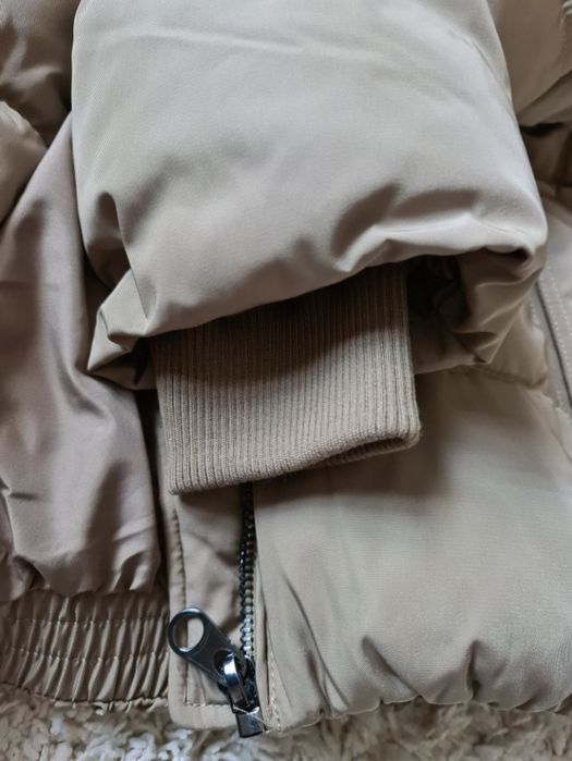 Geaca pull&bear bej.