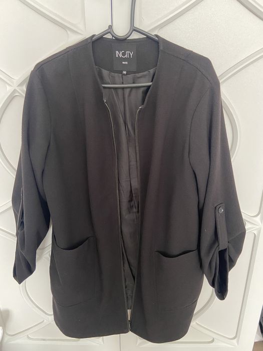 Продам верхнюю одежду демисезон