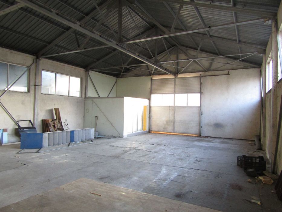 Дава се под наем Склад в с. Казичене, Област София-град - 202 кв.м за 1122 € - Снимка #2