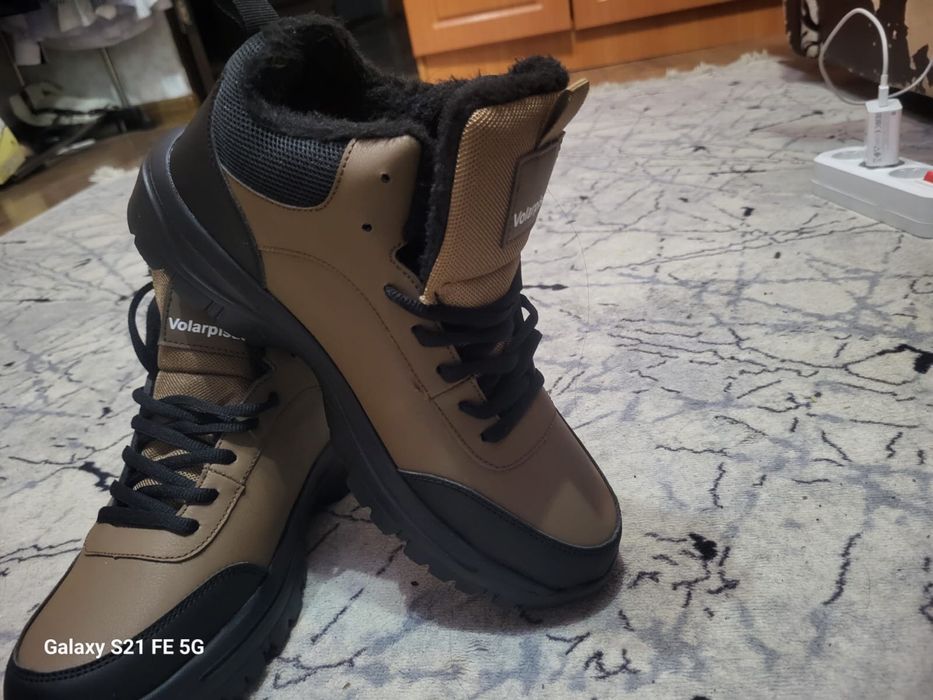 Мужская обувь , зимняя.