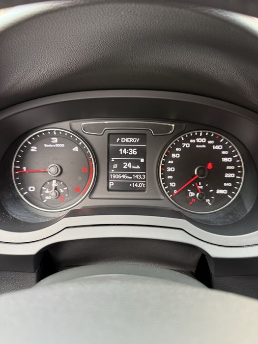 Audi Q3 2.0 TDI S LINE