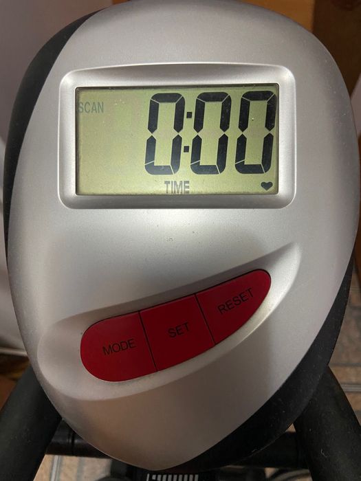 Bicicletă eliptică