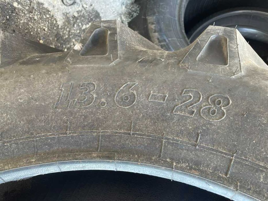 Anvelope noi agricole de tractor 13.6-28 BKT cu garantie 2 ani