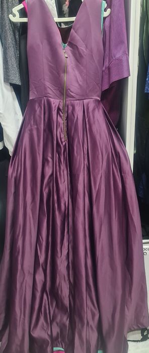 Вечернее платье для девушек.