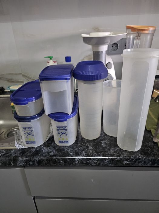 Продам контейнеры Tupperware