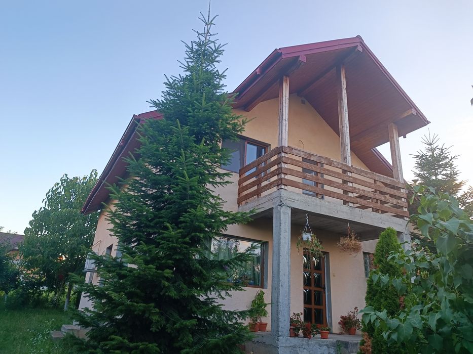Vând casă Valea Adâncă Iași
