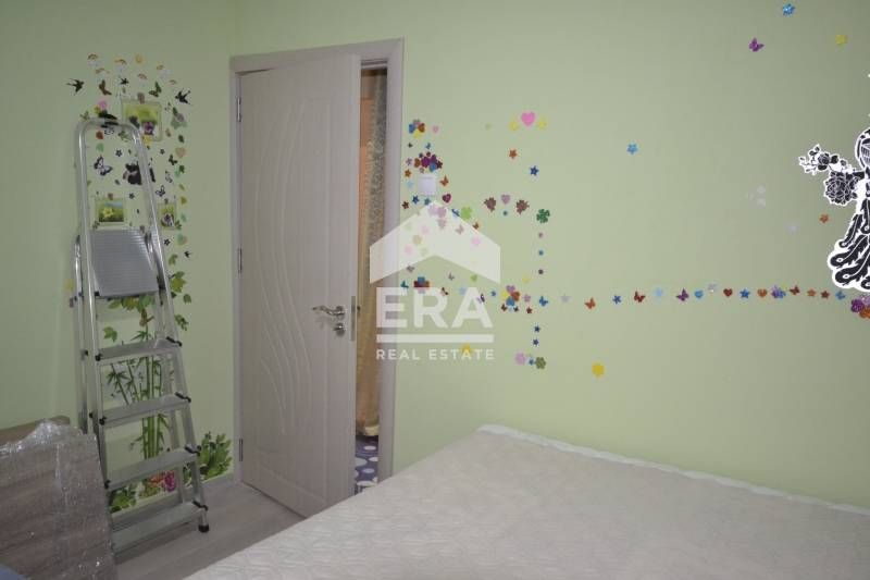 Продава се Тристаен апартамент в Хасково, Възраждане - 96 кв.м за 584 €/кв.м - Снимка #4