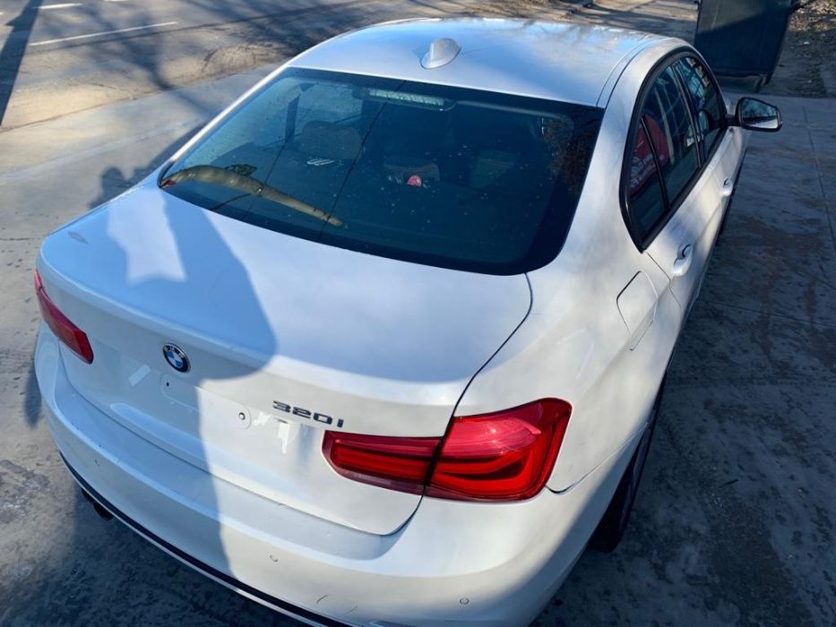 Dezmembrez bmw 320i f30 facelift 2015 135kw-184cp piese bmw f30 2016