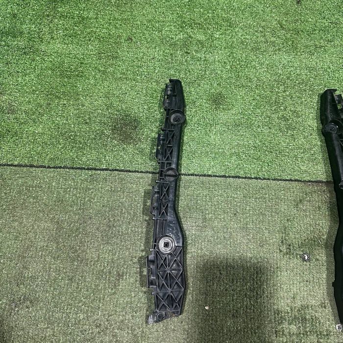 Задний Крепления Бампера Toyota RAV4