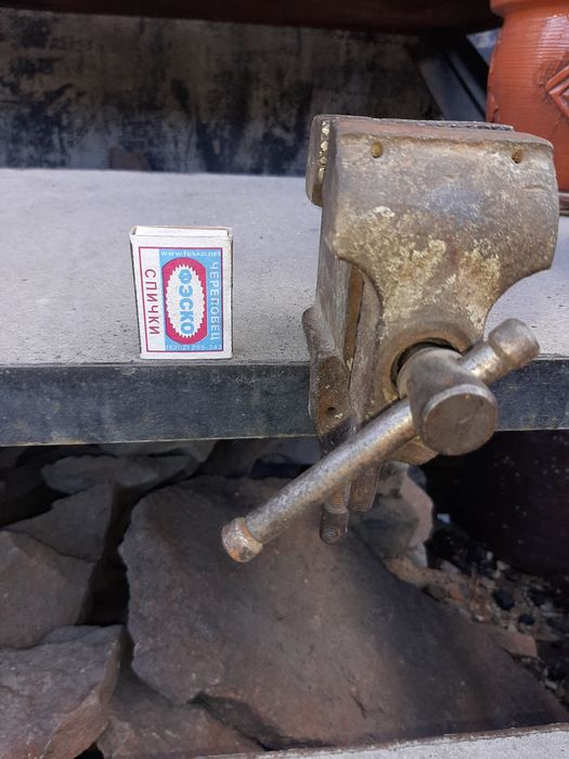 Продам тиски. Ссср