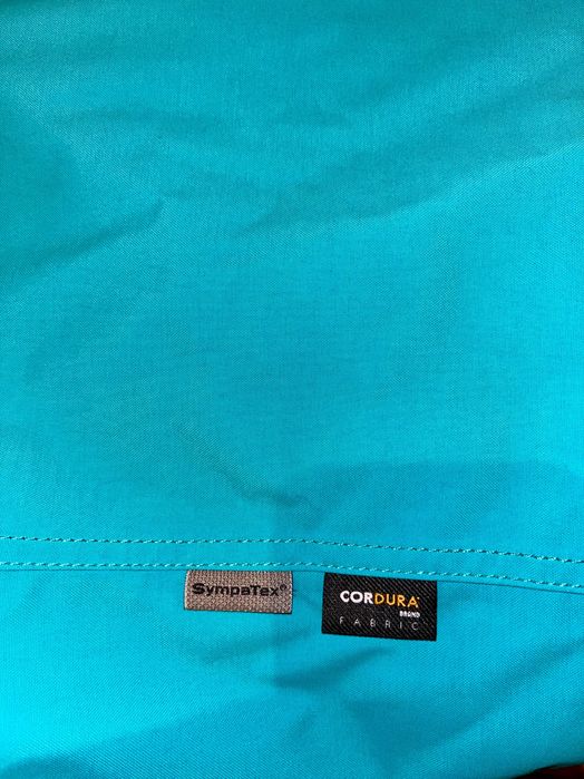 Яке за сноуборд/ски TOBE