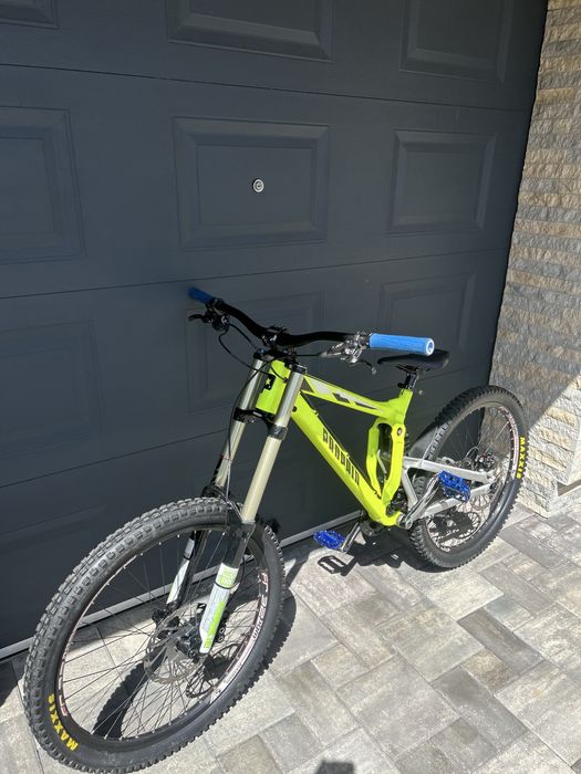 Propain rage ( nu canyon , yt tues , trek,santa cruz,cube,specialized)