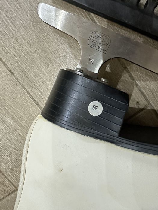 Коньки фигурные