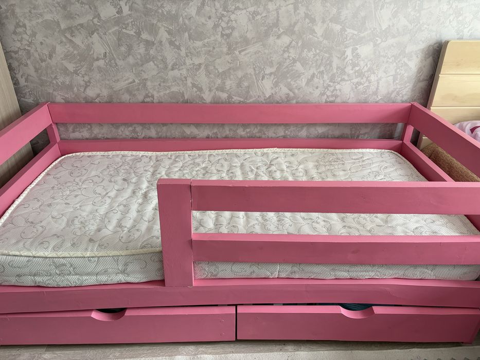 Продам детскую кровать