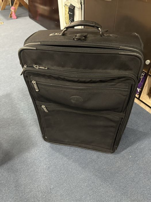 Чемодан большой