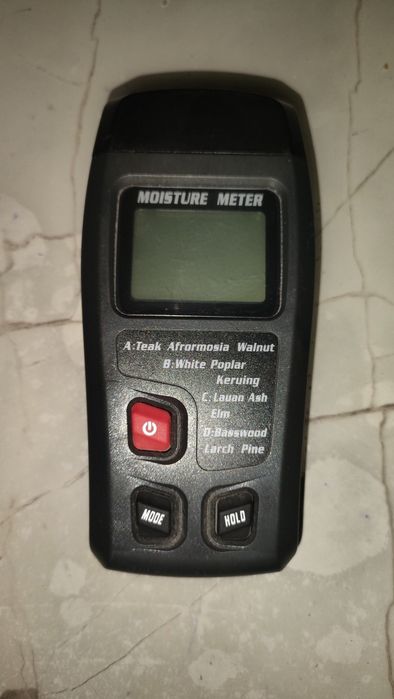 Измеритель влажности древесины