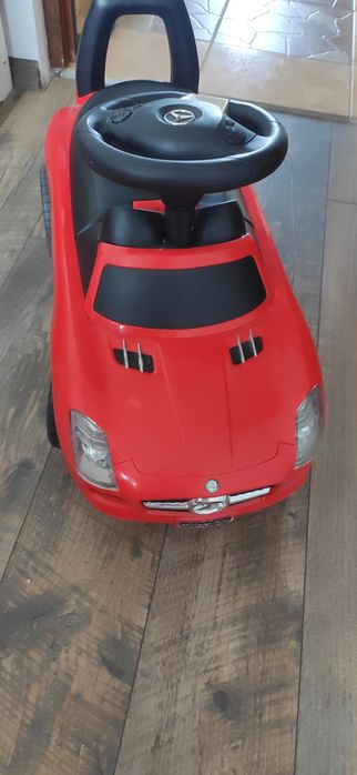 Кола за яздене Мерцедес