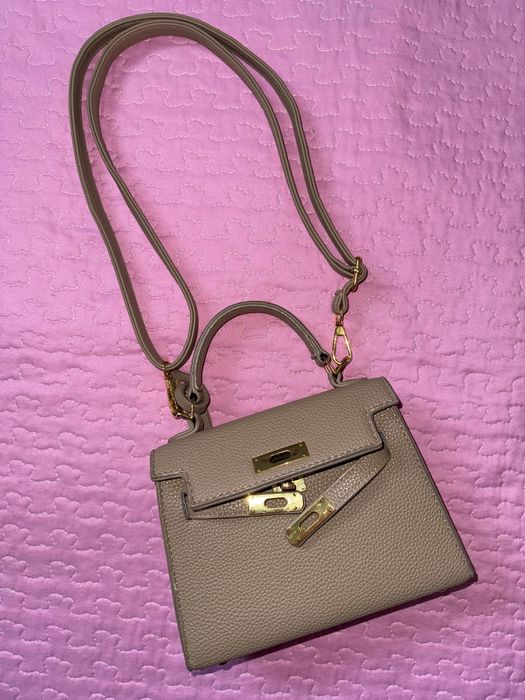 Женская сумка через плечо