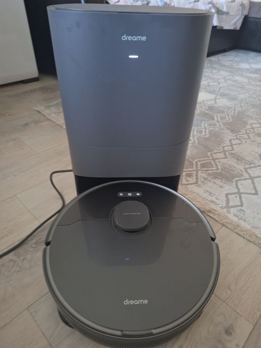 Продам робот пылесос