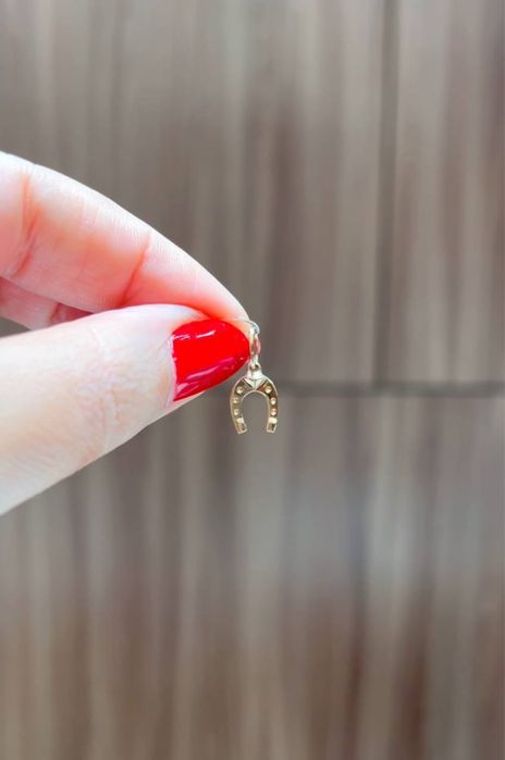 Золотой красивый кулон. Золото 585 Есть доставка.