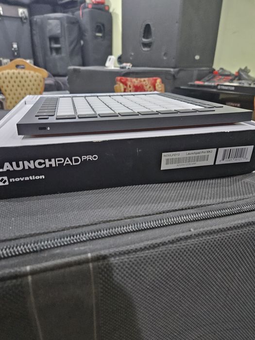 Novation Launchpad Pro MK3 midi controler schela lumini