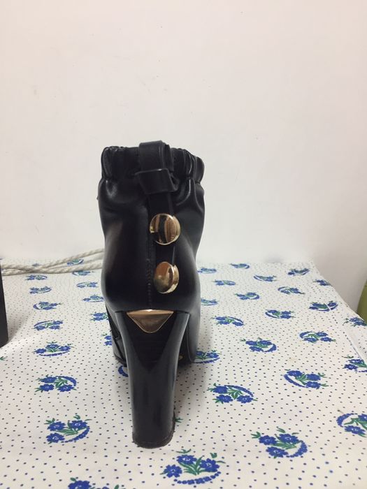 Күздік таза кожа ботинка сатылады!