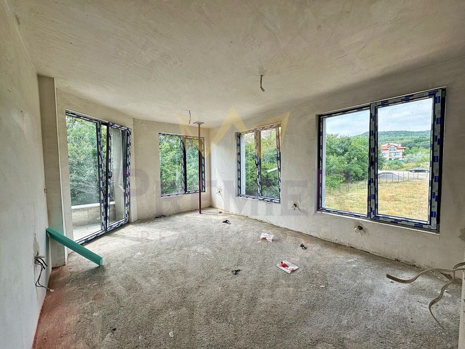 Продава се Двустаен апартамент в Варна, Владислав Варненчик - 69 кв.м за 1450 €/кв.м - Снимка #1