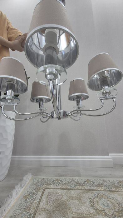 Продам люстру бу