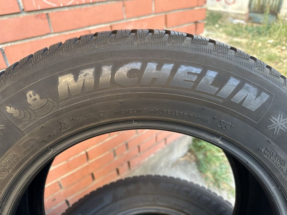 Продавам 4бр. Зимни гуми 205/65/16 Michelin / Мишелин