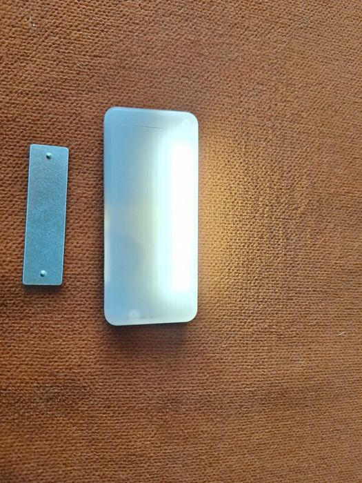 Lampa led cu senzor de miscare, cu acumulator fixare cu magnet