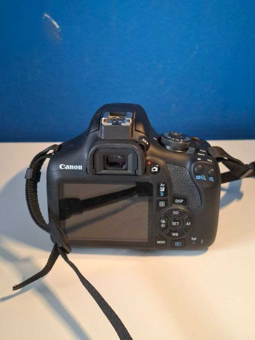 Фотоаппарат Canon EOS 2000D EF-S 18-55 III | Kit