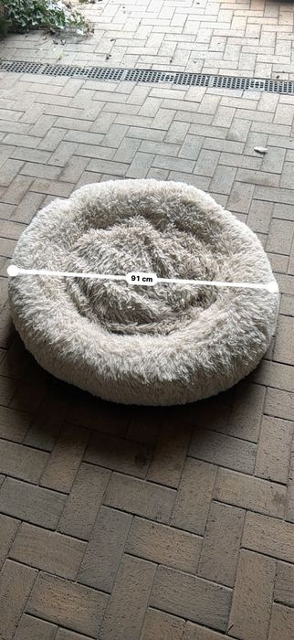 De vânzare: Pătuț pufos pentru câini