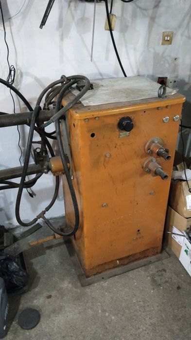 Апарат за точково заваряване