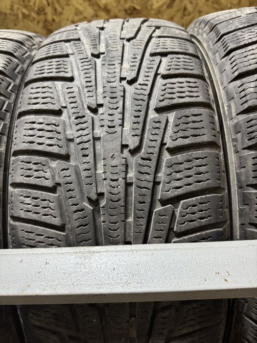 Резина всесезонная  225/60/17