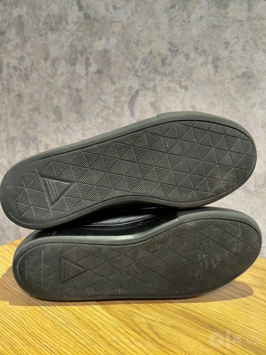 Оригинальные кожаные кроссовки ALDO